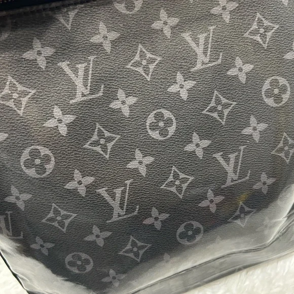 Louis Vuitton Eclipse Monogram Pochette - Picture 16 of 16